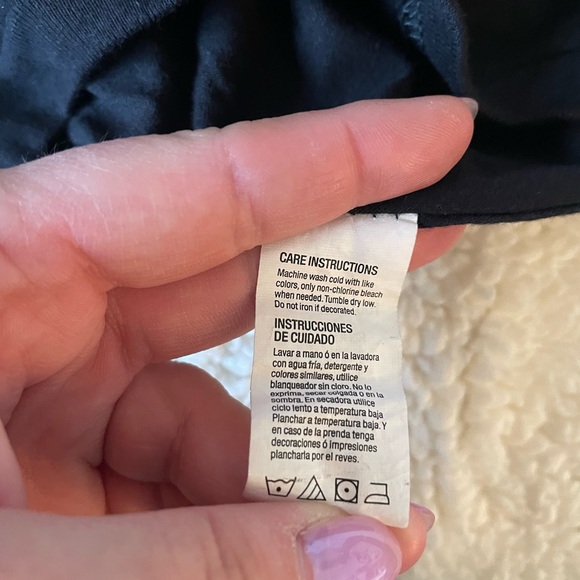 M. Night Shayamalan’s Knock at the Cabin Black Short Sleeve Shirt Size Large - Picture 2 of 4